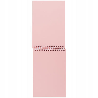 Notatnik bez linii Kite – zbliżenie na gładkie, kolorowe kartki do rysowania.