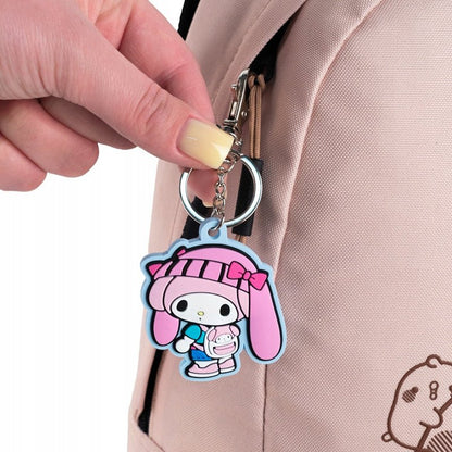 Zawieszka 3D My Melody przypięta do zamka.
