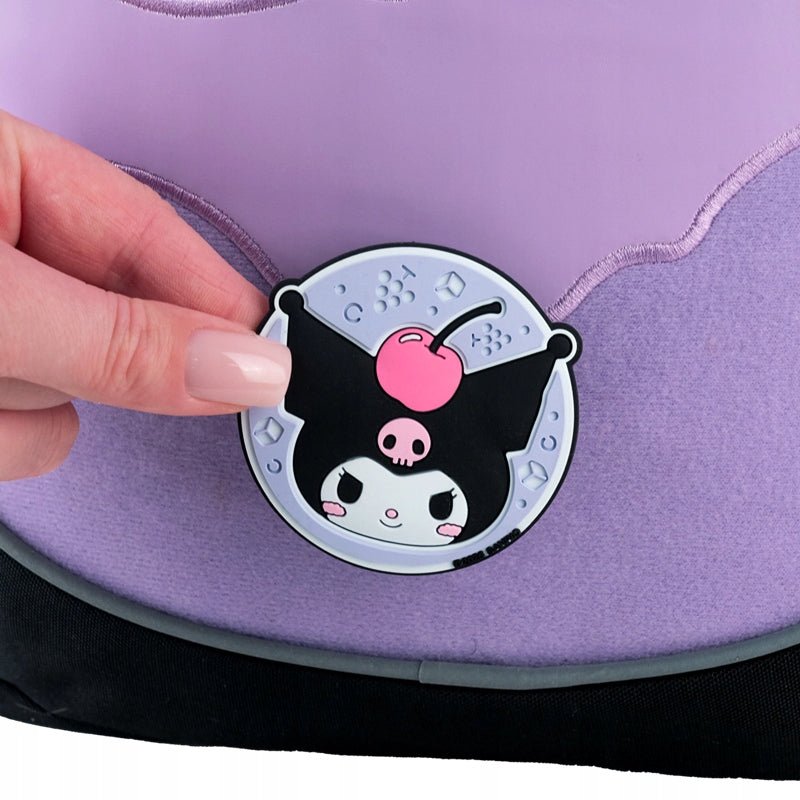 Gumowa okrągła naszywka z fioletowym motywem Sanrio na rzep.