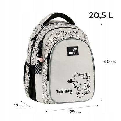 Infografika przedstawiająca wymiary plecaka, wagę 875g i wzrost od 130 cm.