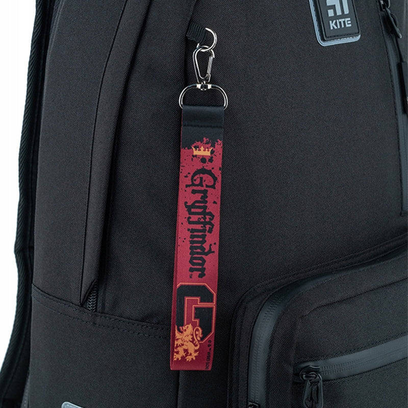 Brelok Harry Potter przypięty do plecaka szkolnego