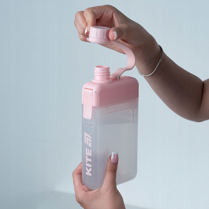 Wygodna butelka Kite 450 ml z szybkim dostępem dzięki górnej części na klipsach