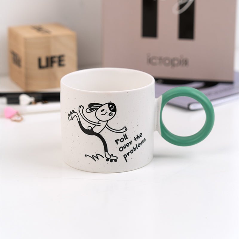 Ceramiczny kubek 370 ml z inspirującym hasłem "Roll Over The Problems" – elegancka forma i wygodna rączka