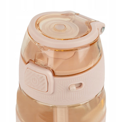 Butelka ze słomką i ustnikiem Kite – prezentacja dwóch systemów picia.