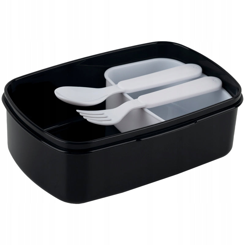 Otwarty czarny lunchbox Kite z widelcem i łyżką.
