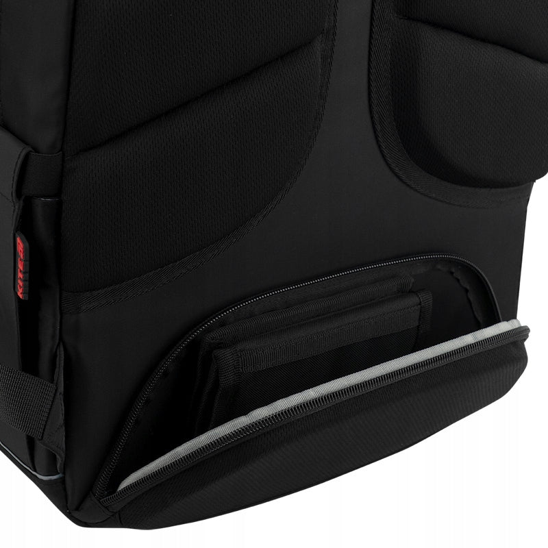 Ukryty schowek na cenne przedmioty umieszczony w plecach.