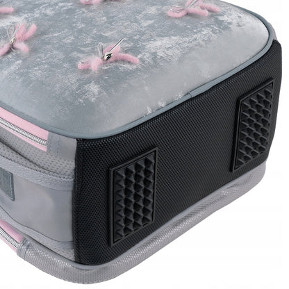 Tornister szkolny dla dziewczynki Kite – usztywnione dno z nóżkami