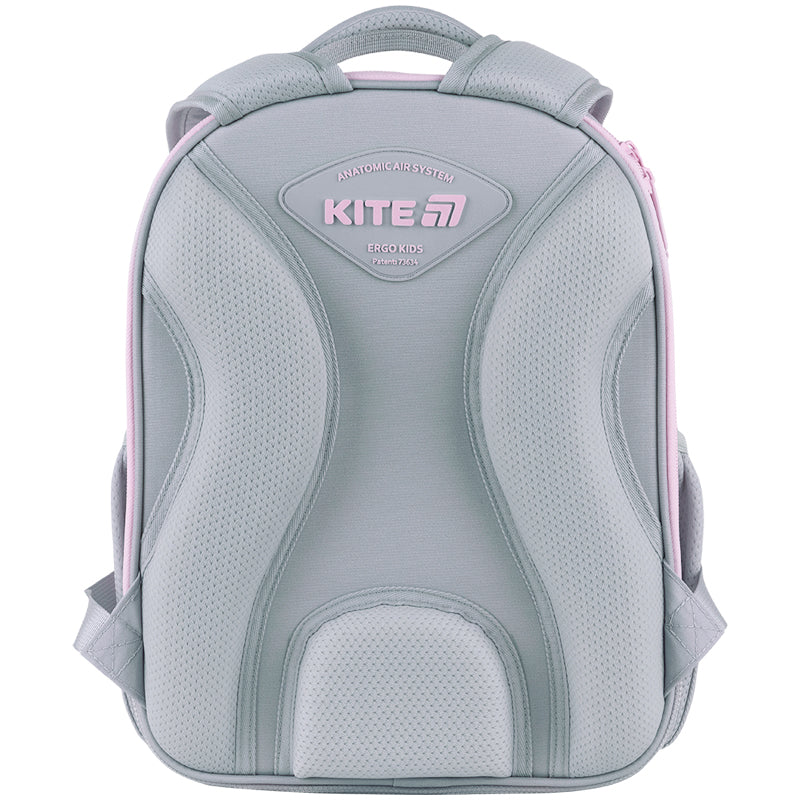 Panel tylny z oddychającymi poduszkami chroniący dolną część pleców.