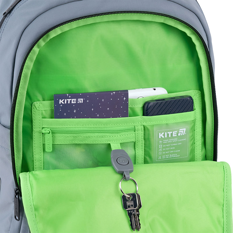 Wnętrze plecaka Kite Urban z organizerem i kieszeniami