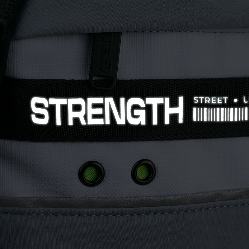 Detale plecaka Kite Urban – nadruk Strength i zielone akcenty