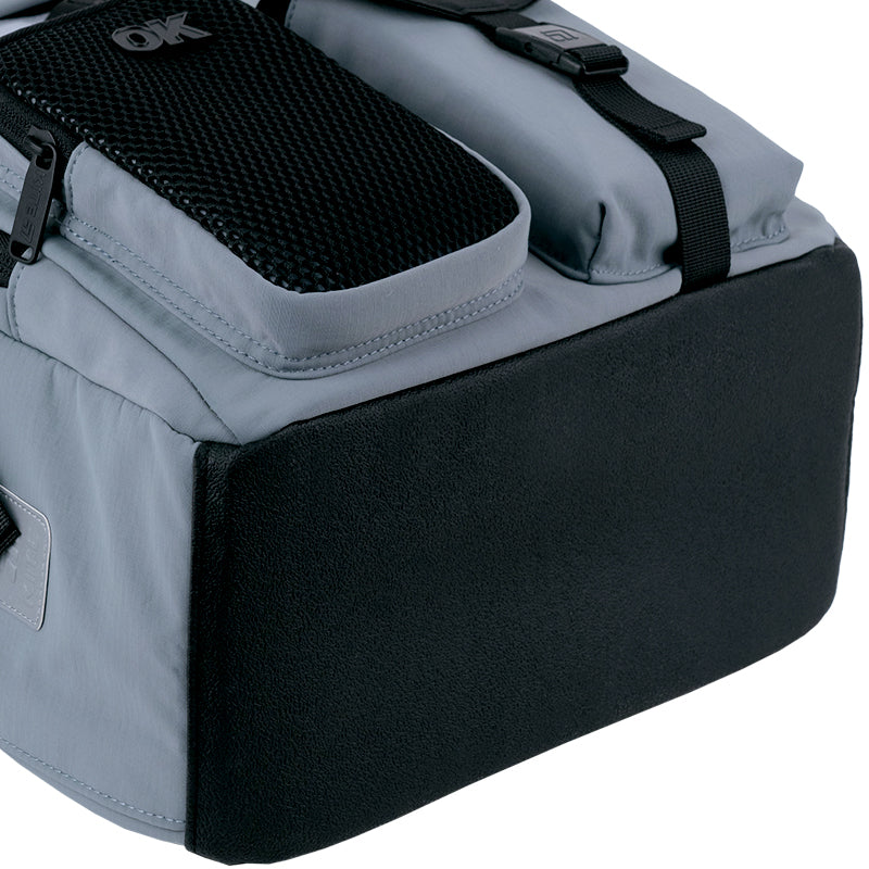 Usztywnione, gumowane dno plecaka szkolnego Kite Urban odporne na wilgoć