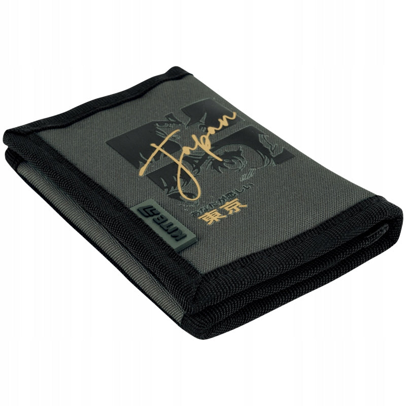 Widok portfela szkolnego Kite od tyłu z siatkowaną kieszonką na zamek.