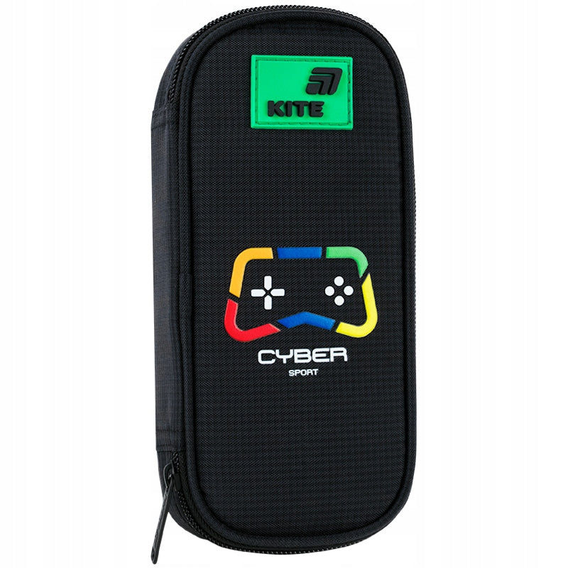 Piórnik chłopięcy Kite Game Cyber przód z grafiką i naszywką.