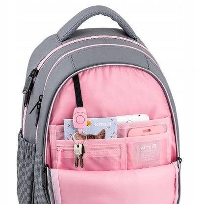 Otwarta przednia komora z organizerem i kluczówką.