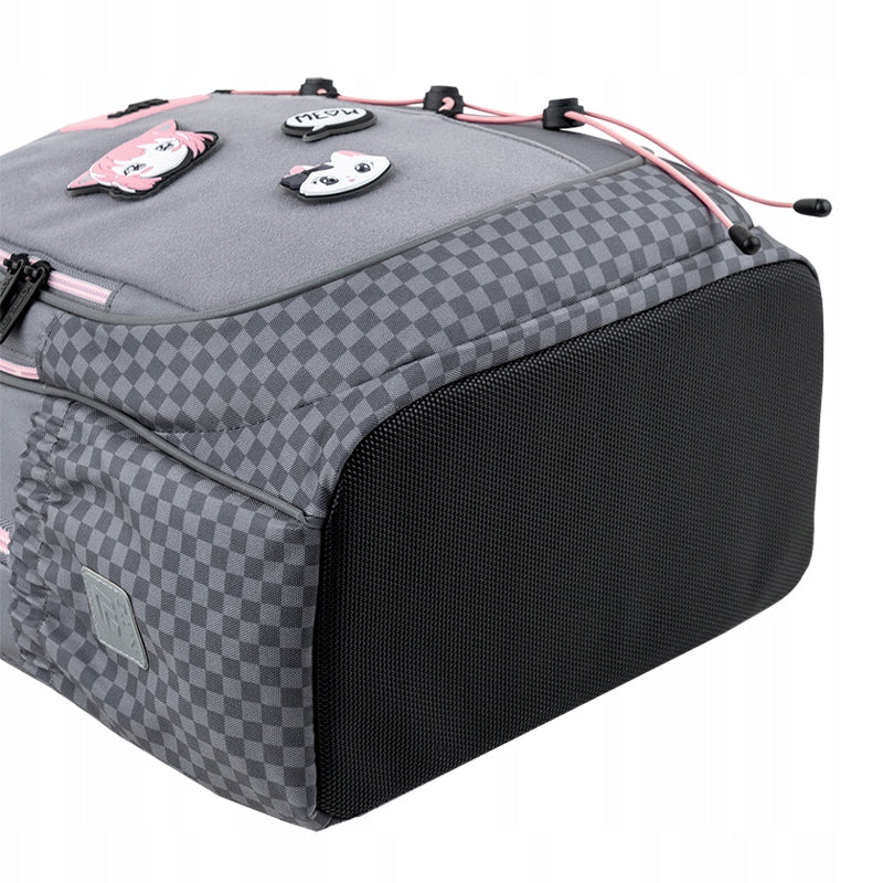 Wzmocnione dno z ochronną warstwą odporną na wilgoć.