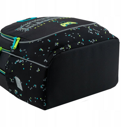 Wzmocnione, usztywniane dno z ochronną warstwą odporną na wilgoć.