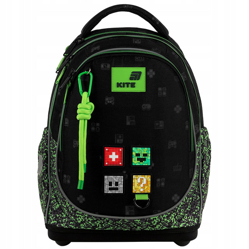 Plecak szkolny Kite K26-724S-4 w kolorze czarnym z motywem inspirowanym grą Minecraft – widok ogólny.
