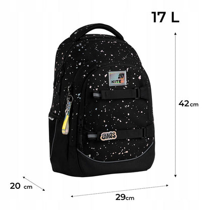 Infografika z wymiarami plecaka, wagą 1090 g oraz schematem działania technologii Anti Gravity System.