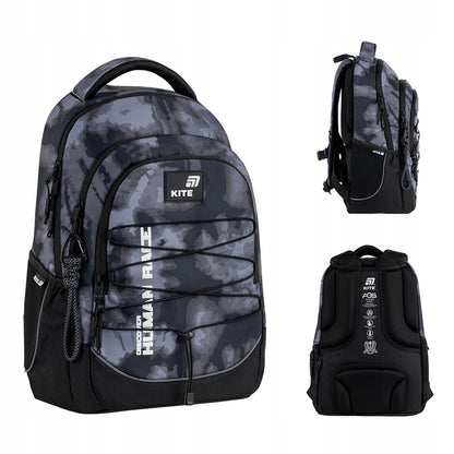 Zestawienie zdjęć szarego plecaka we wzory pod różnymi kątami.