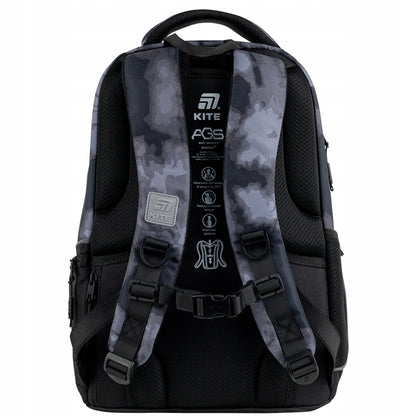 Miękkie, anatomiczne szelki z oddychającą siatką i zintegrowanymi odblaskami.