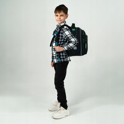 Plecak ortopedyczny Kite noszony przez chłopca