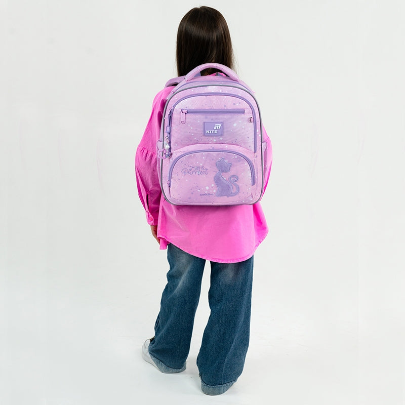 Różowy plecak Kite K26-773M-1 z kotkiem widok z przodu.