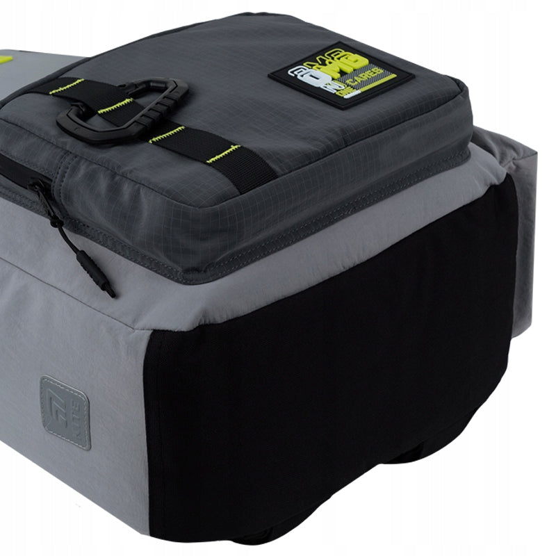 praktyczne, wzmocnione dno plecaka Kite