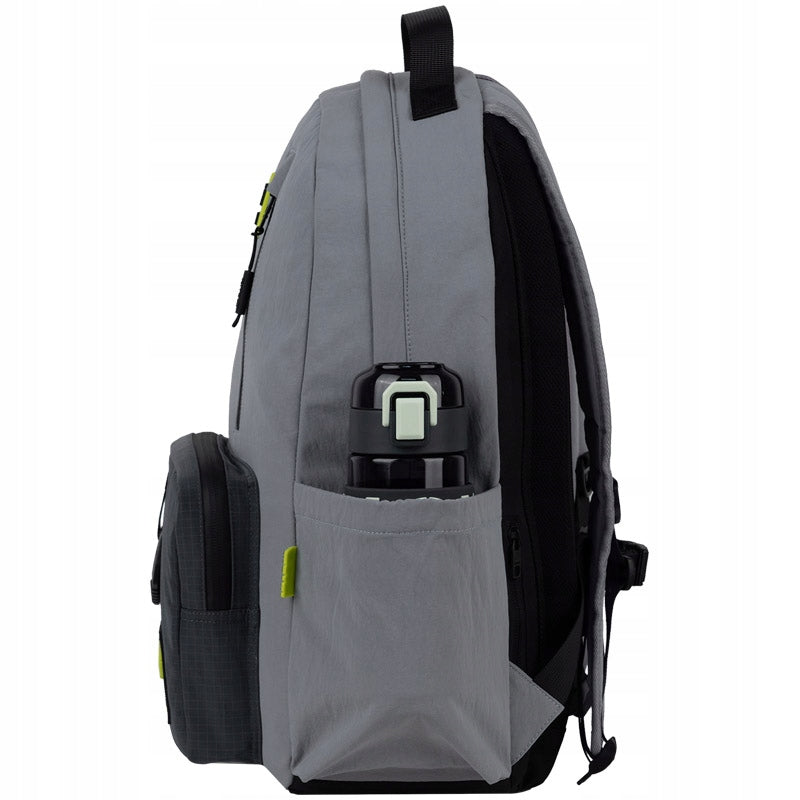 Plecak młodzieżowy Kite – boczny profil plecaka z kieszenią