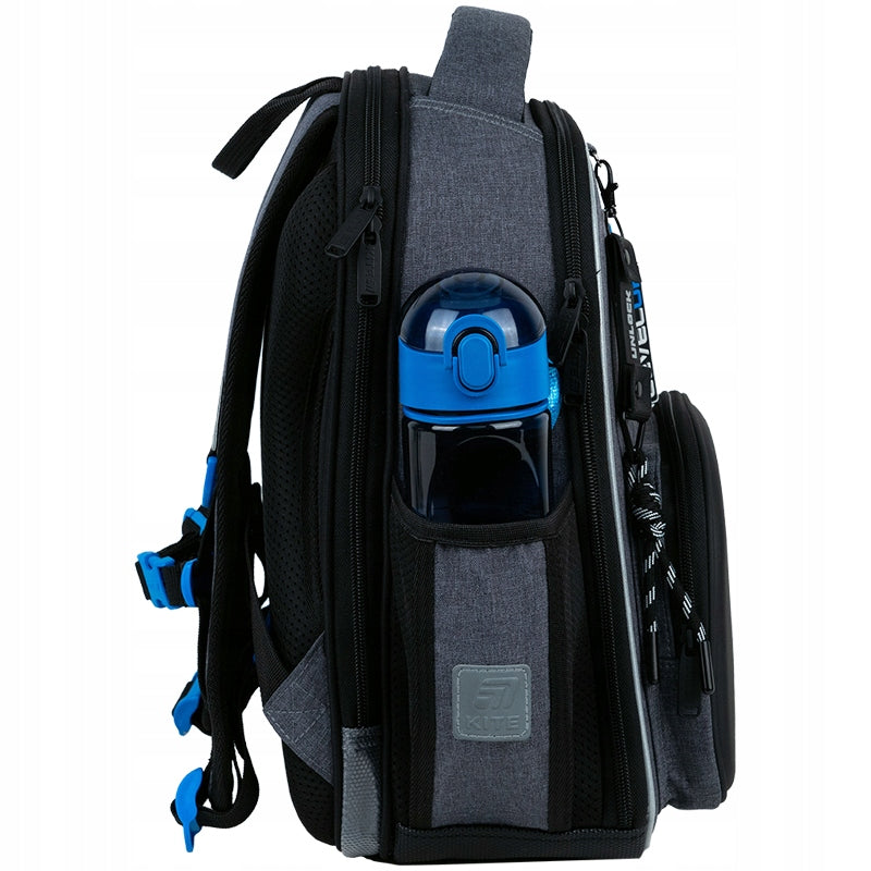 Tornister szkolny ortopedyczny – profil boczny z kieszenią na bidon