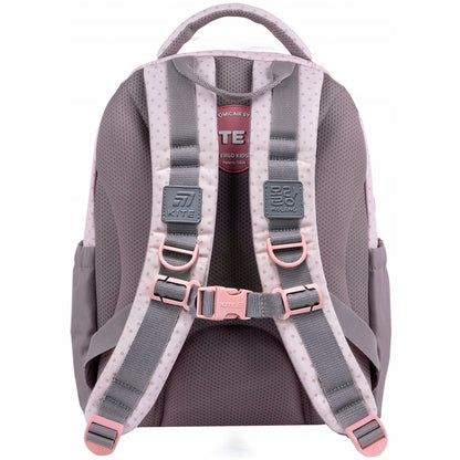 Miękkie szelki z pasem piersiowym, kolorystycznie dopasowane do plecaka.