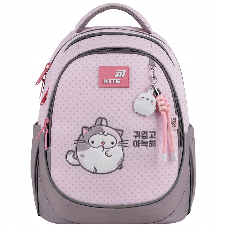 Różowy plecak Kite Molang z puszystym króliczkiem na froncie.