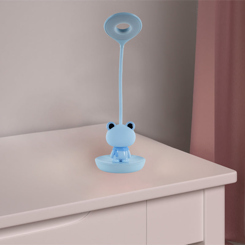 Lampa na stole zabka niebieska
