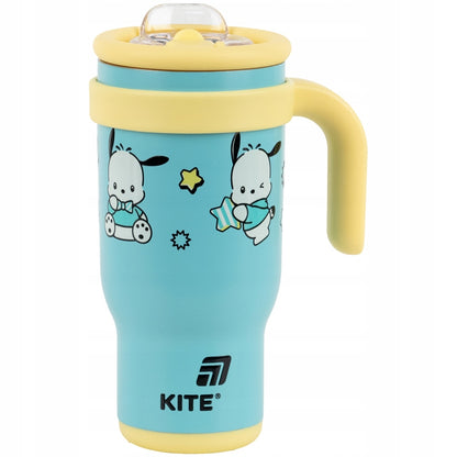 Kubek termiczny z rączką Pochacco – zbliżenie na solidny uchwyt ułatwiający korzystanie.