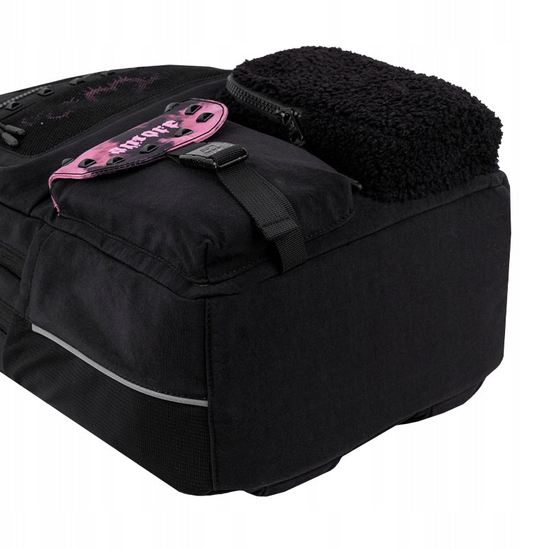 wzmocnione i stabilne dno plecaka