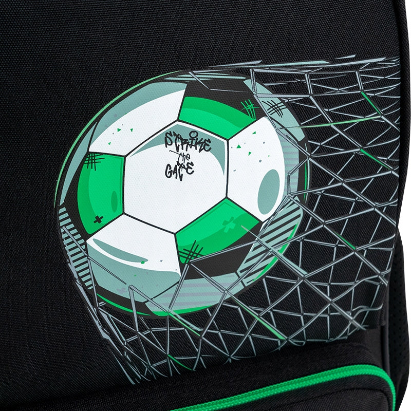 sportowy nadruk football na froncie plecaka