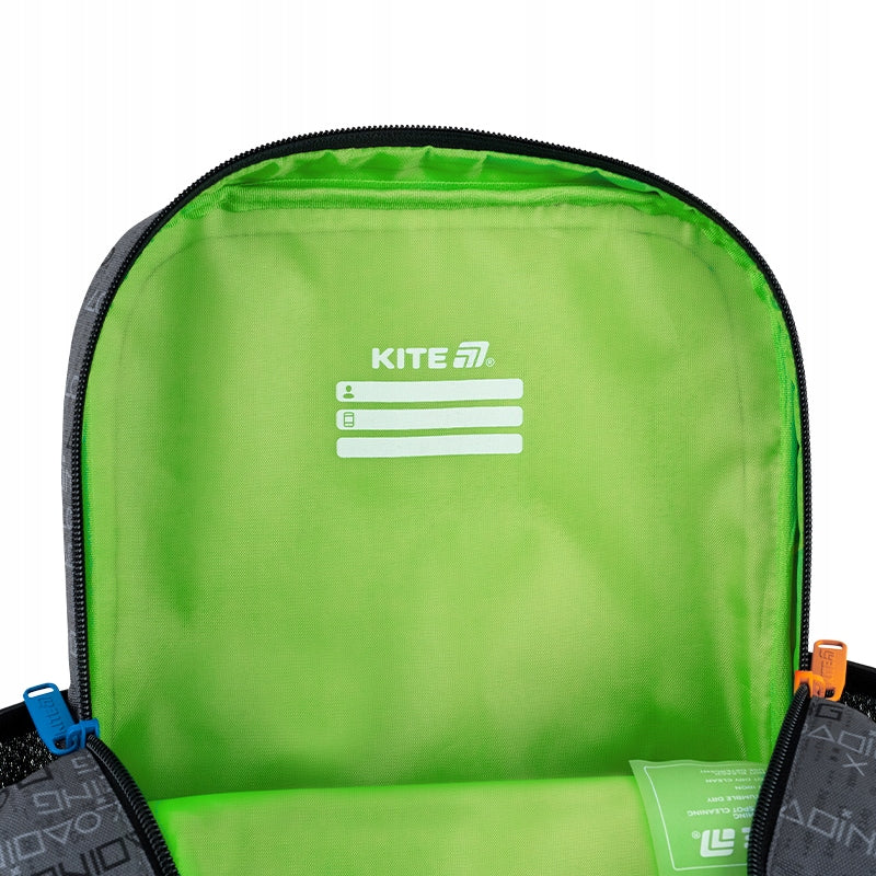 pole na dane personalne właściciela plecaka