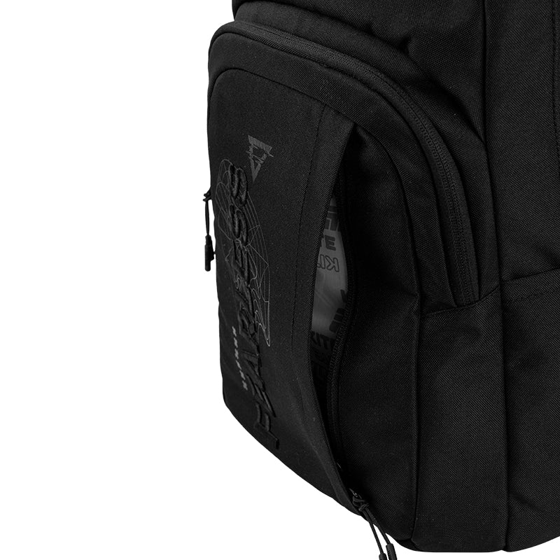 kieszeń z przodu plecaka