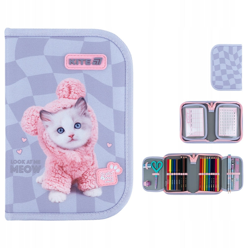 Prezentacja beżowego piórnika Kite Studio Pets w kratkę z każdej perspektywy ukazująca grafikę z kotkie