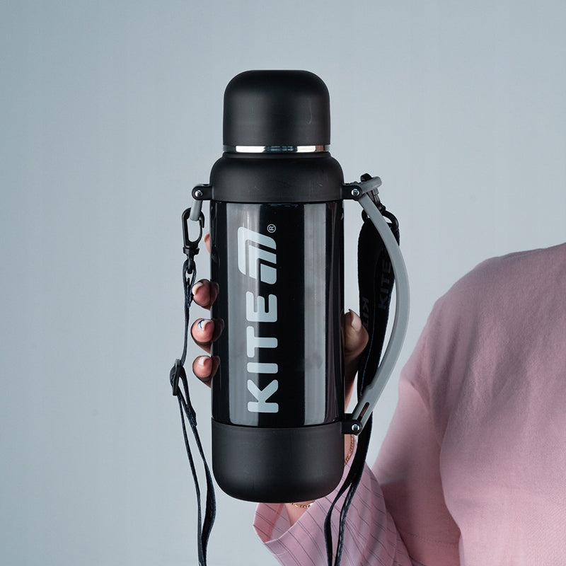 Termos ze szczelnym zamknięciem, zapobiegającym wyciekaniu