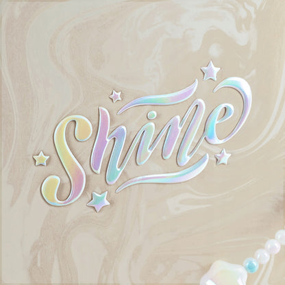 wystrój: tkanina z efektem 3D "welurowy marmur", perłowy nadruk trójwymiarowy, sznur koralików.