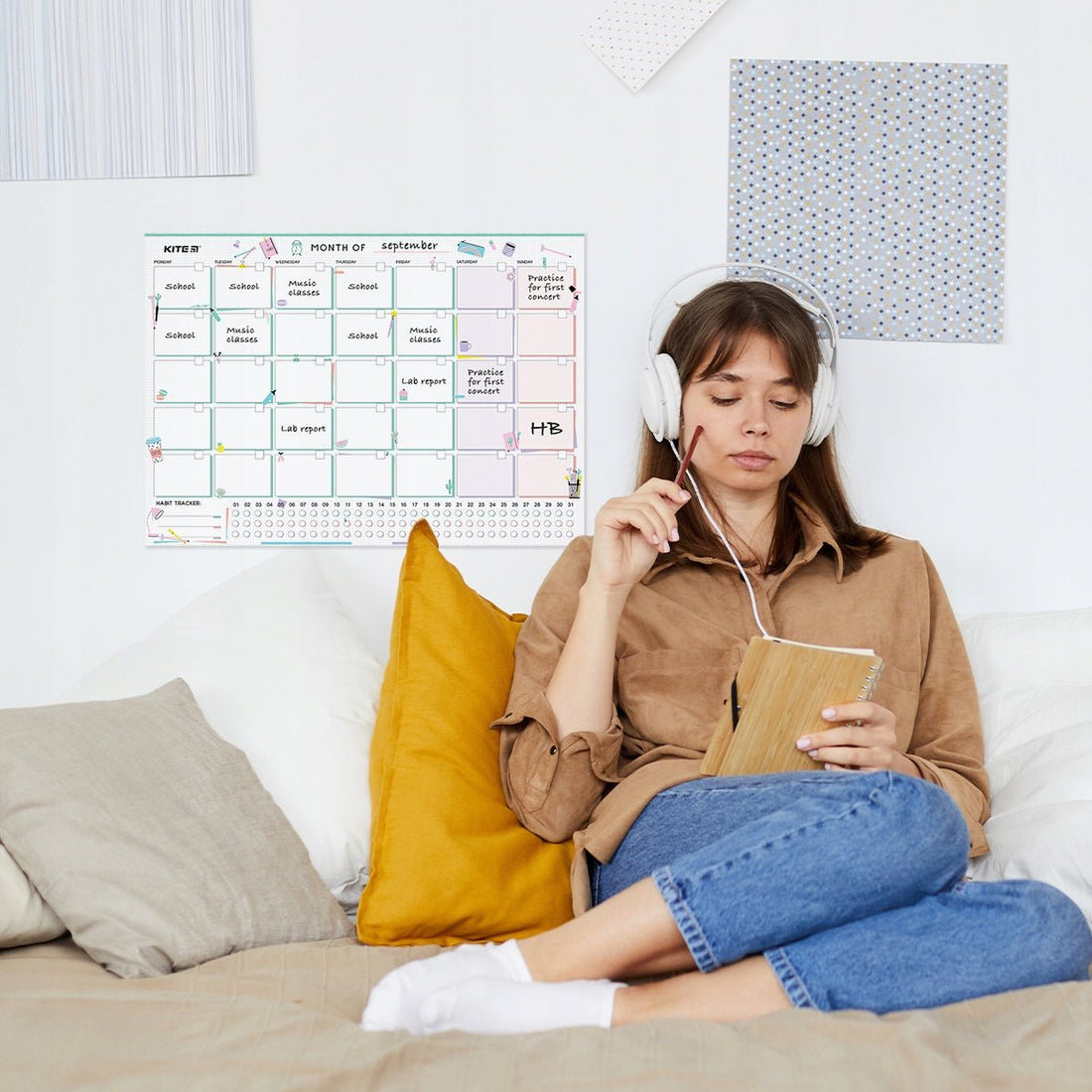 Planer ścienny na miesiąc dla dziewczynki A3 Lady