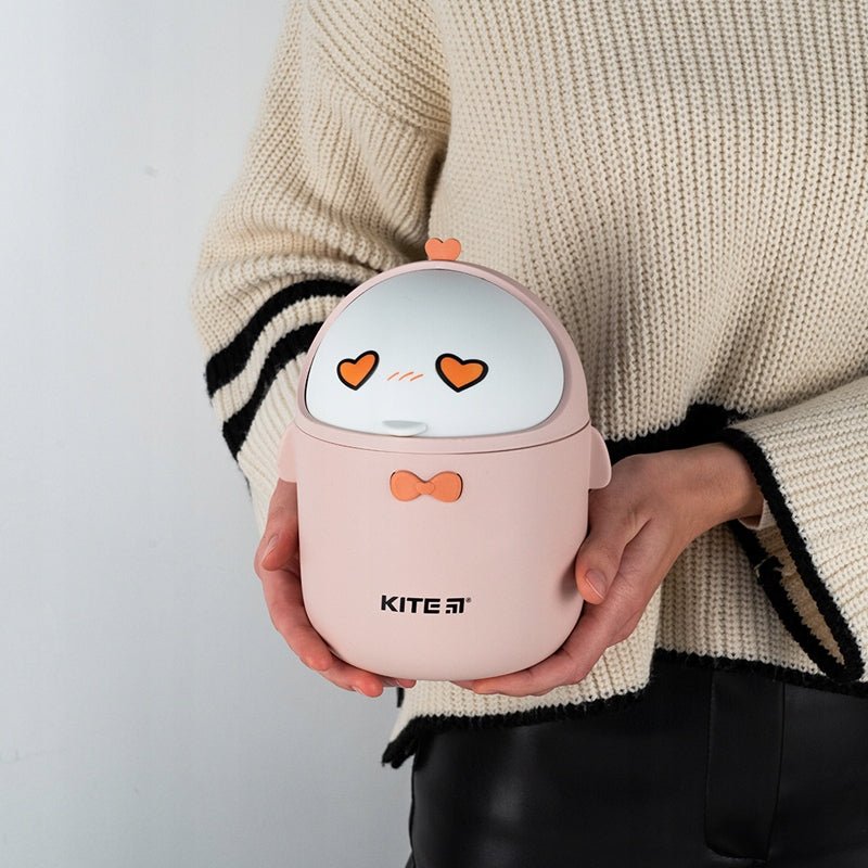 Kosz na śmieci na biurko lub do łazienki dla dziecka różowy