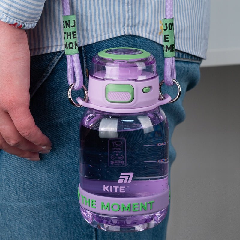 Bidon na wodę 700ml pasek na ramię uchwyt fioletowy Kite