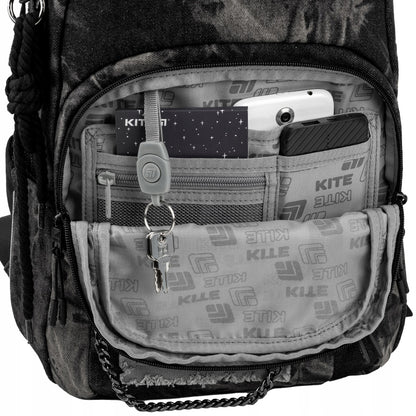 przednia kieszeń z brelokiem na karabińczyku