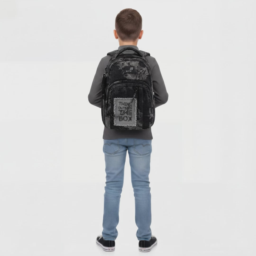 Czarny plecak młodzieżowy dla chłopców 9-12 lat z łańcuszkiem Kite Denim Core